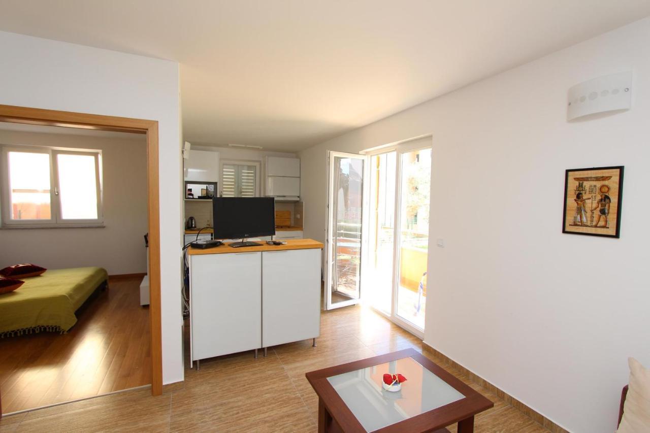 Apartments Hanna Rovinj Exterior photo
